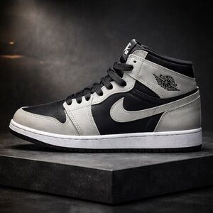 Nike Youth size 6 Black and White High-Top Sneakers